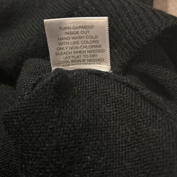 NEW YORK & Co SWEATER in EUC - Picture 7 of 7